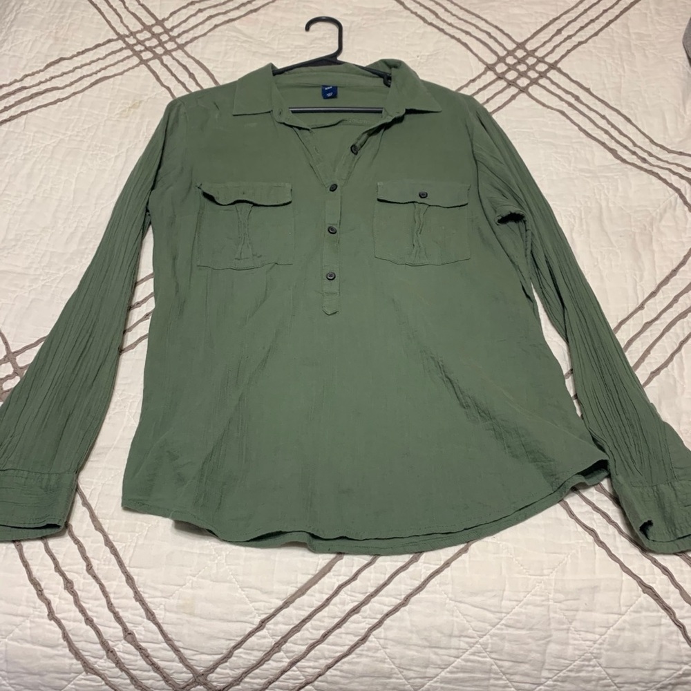 Old Navy 1/4 button up